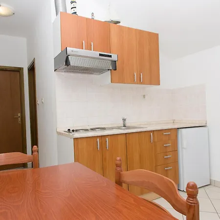 Apartments Vela Luka * 尼亚卢卡