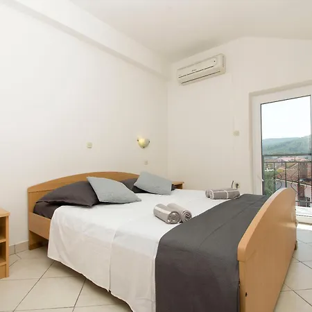 Apartments Vela Luka *