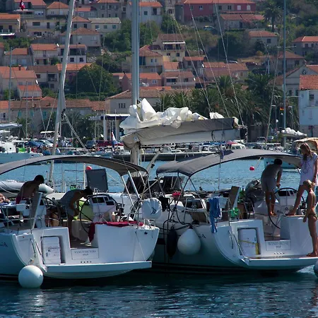 公寓 Apartments Vela Luka *