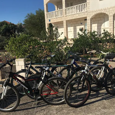 Apartments Vela Luka Daire