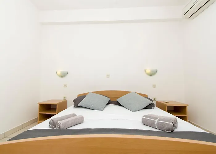 Apartments Vela Luka Apartamento