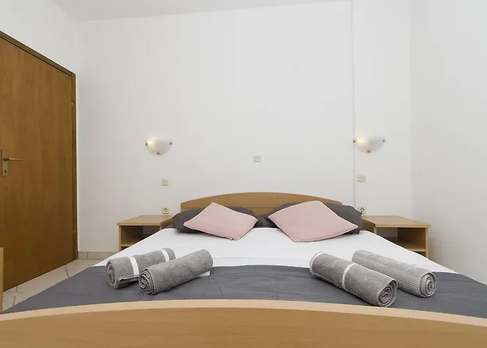 Apartments Vela Luka